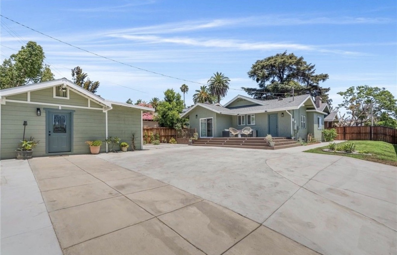 Renovated Los Angeles Craftsman private backyard